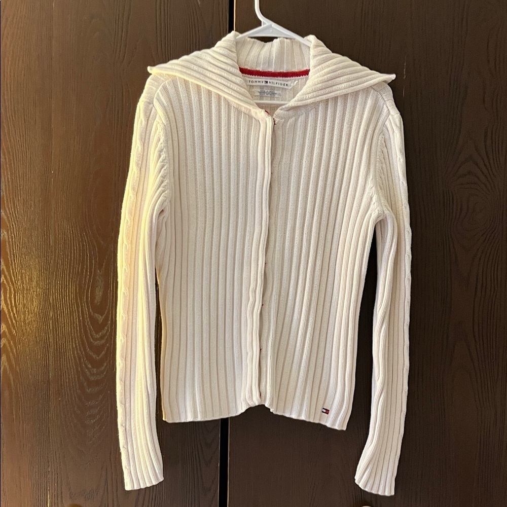 Tommy Hilfiger long sleeved white knit sweater. Size Large.